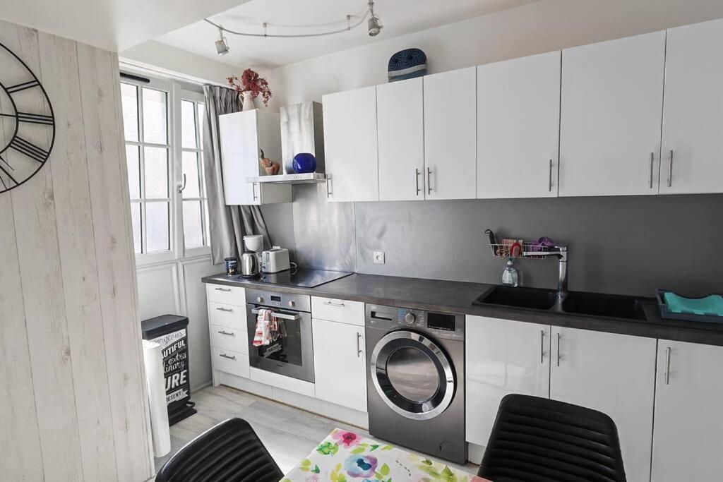 Appartement Cosy 2 Pieces Hyper Centre Rochefort  Esterno foto